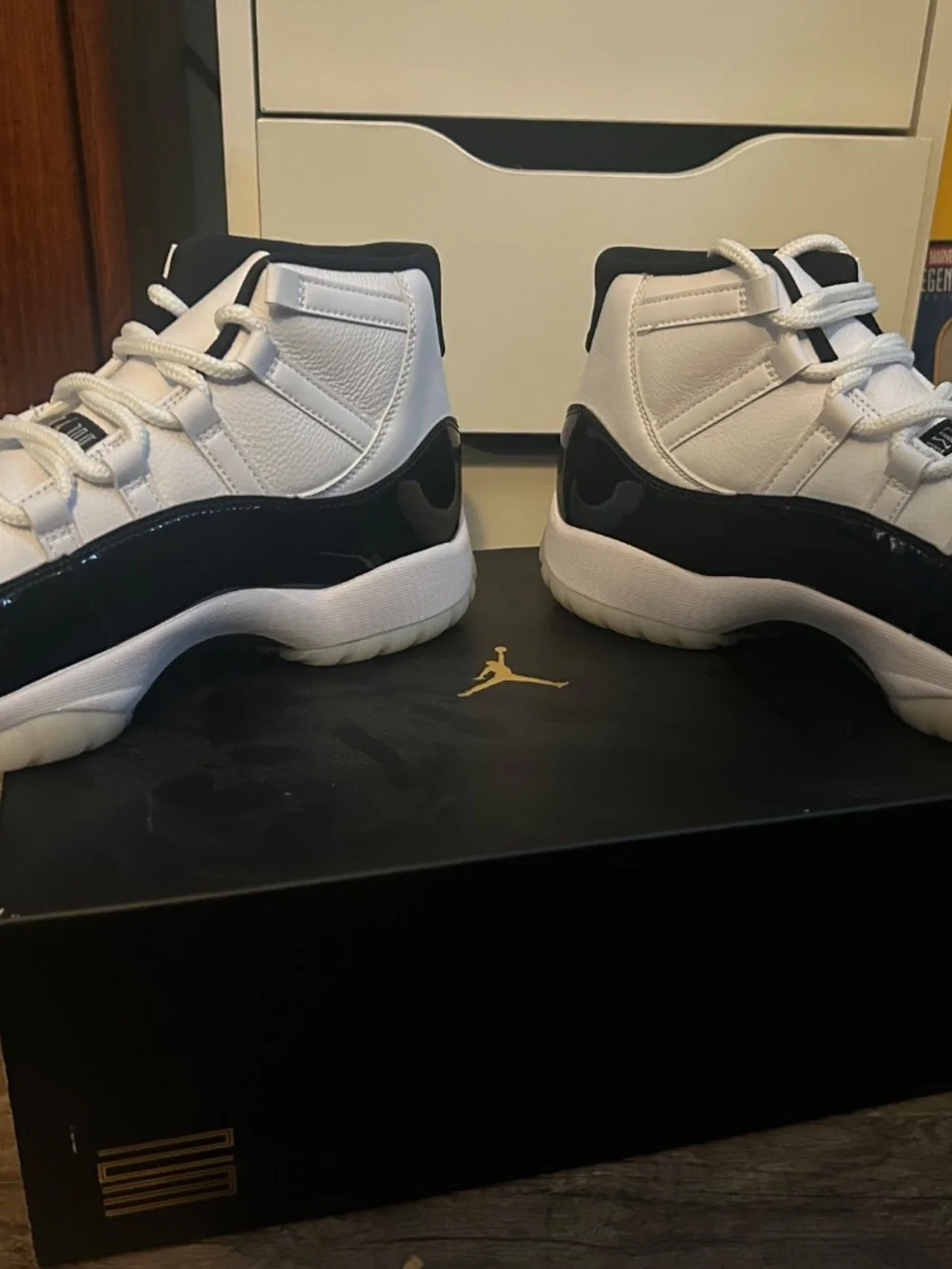 Air Jordan 11 gratitude men’s size 10
